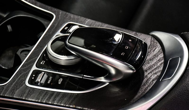 2015 Mercedes-Benz C 400 full