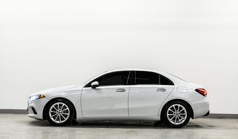 2020 Mercedes-Benz A 220 full