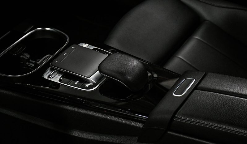 2020 Mercedes-Benz A 220 full