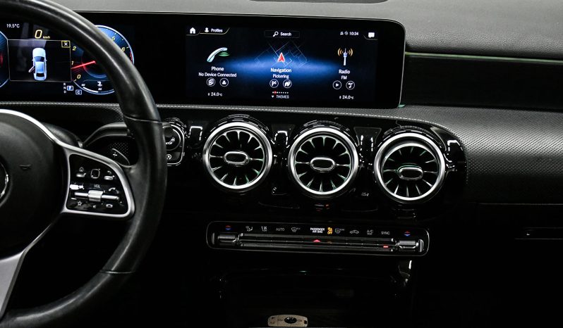 2020 Mercedes-Benz A 220 full