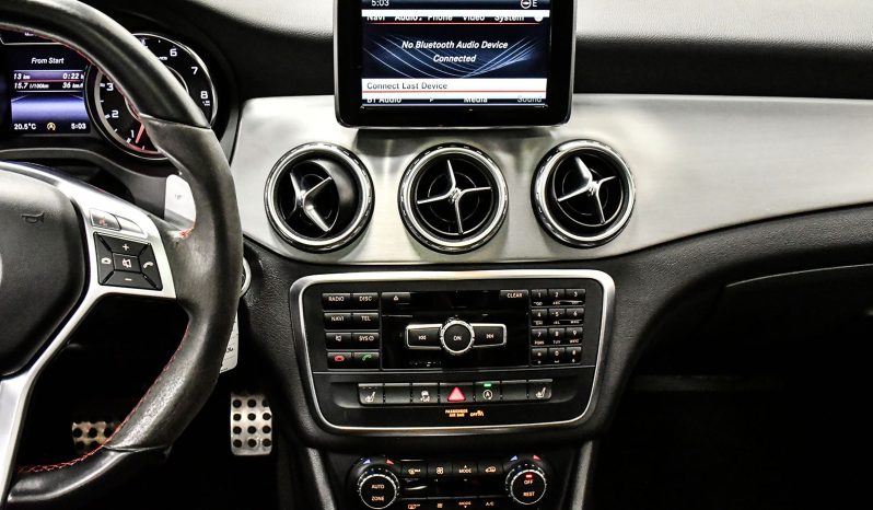 2015 Mercedes-Benz GLA 45 AMG full