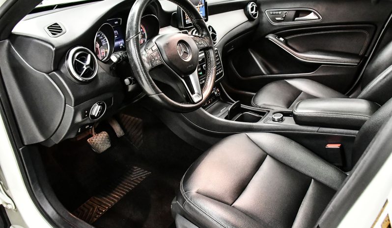 2015 Mercedes-Benz GLA 250 full