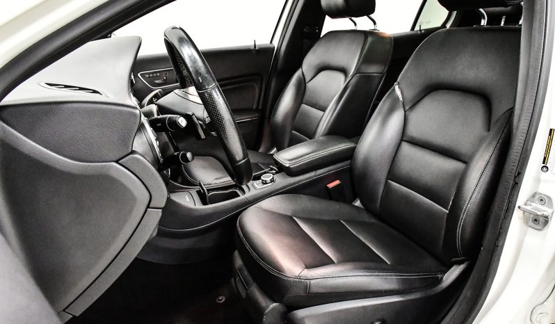 2015 Mercedes-Benz GLA 250 full