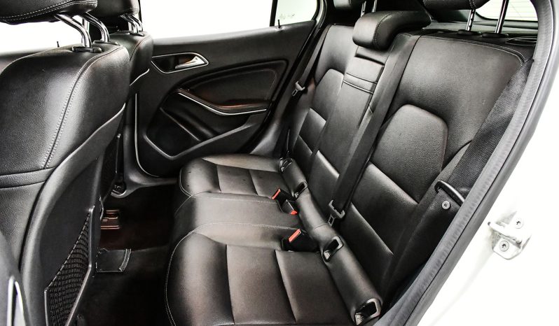 2015 Mercedes-Benz GLA 250 full
