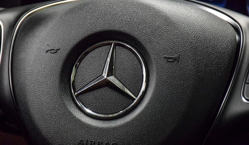 2018 Mercedes-Benz E 400 full