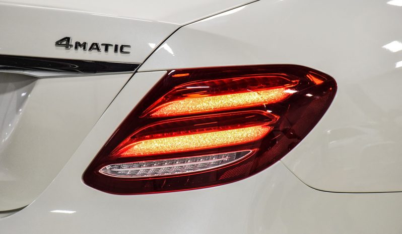 2018 Mercedes-Benz E 400 full