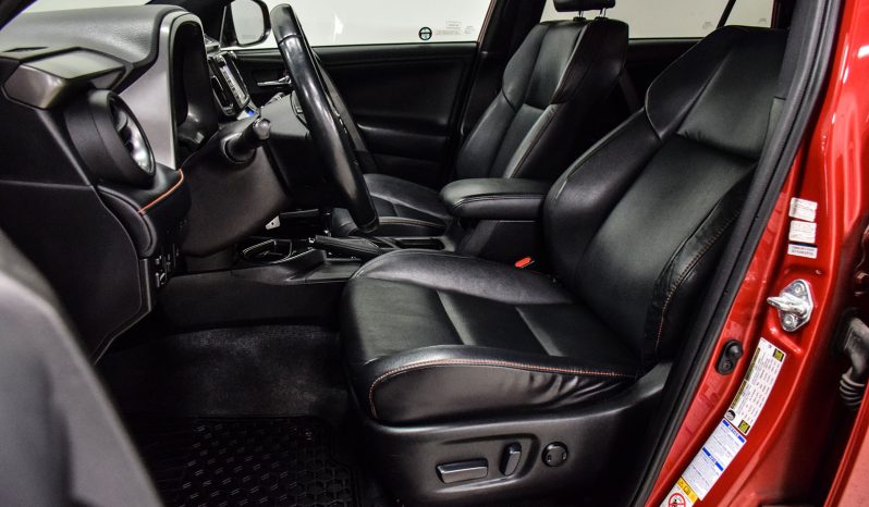 2016 Toyota RAV4 SE full
