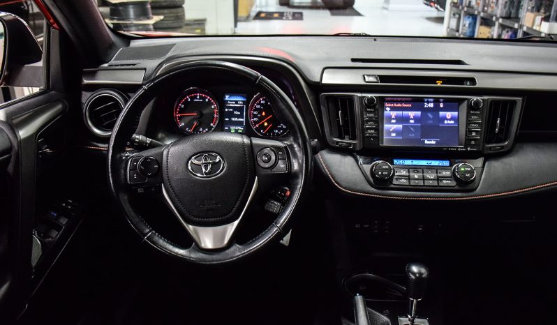 2016 Toyota RAV4 SE full