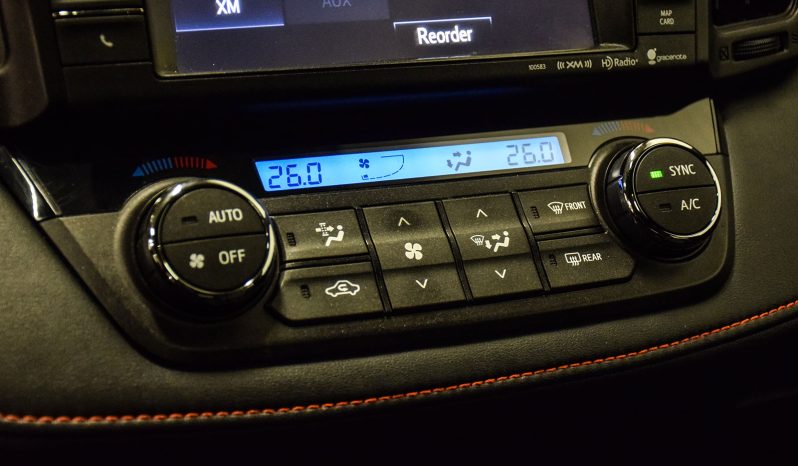 2016 Toyota RAV4 SE full