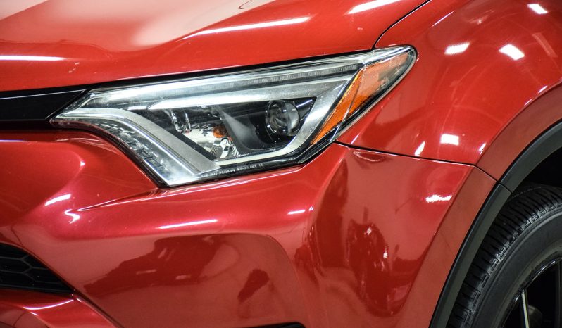 2016 Toyota RAV4 SE full
