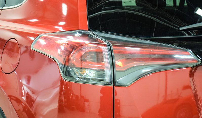 2016 Toyota RAV4 SE full