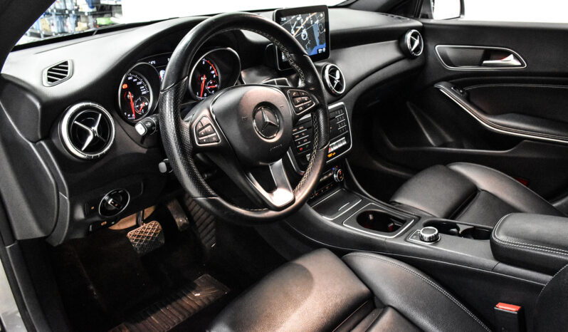 2018 Mercedes-Benz CLA250 full