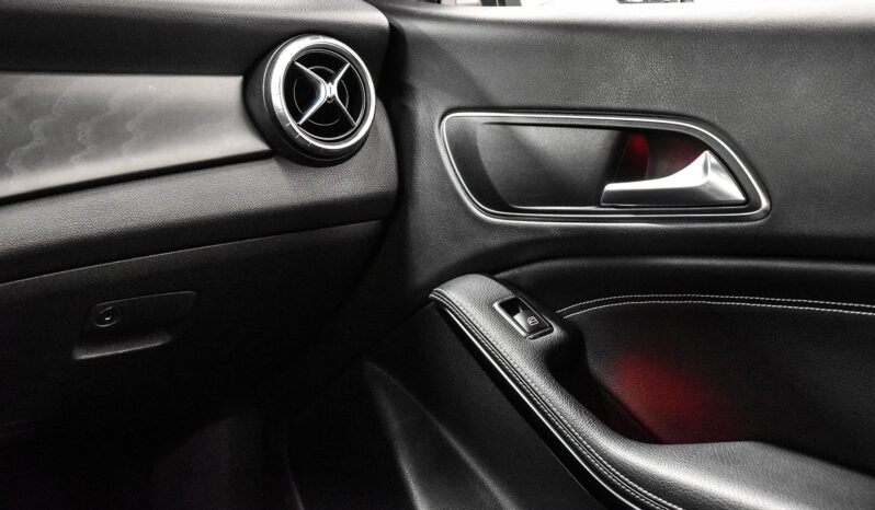2018 Mercedes-Benz CLA250 full