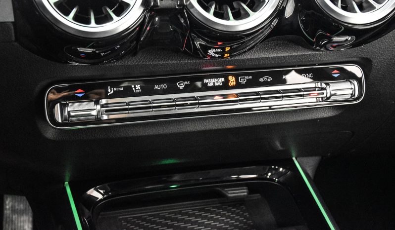 2021 Mercedes-Benz GLB 250 full