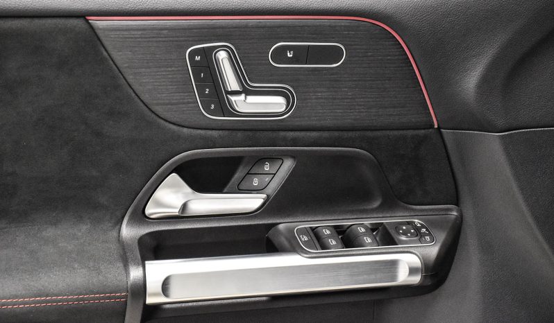 2022 Mercedes-Benz GLB 250 full
