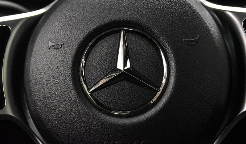 2022 Mercedes-Benz GLB 250 full