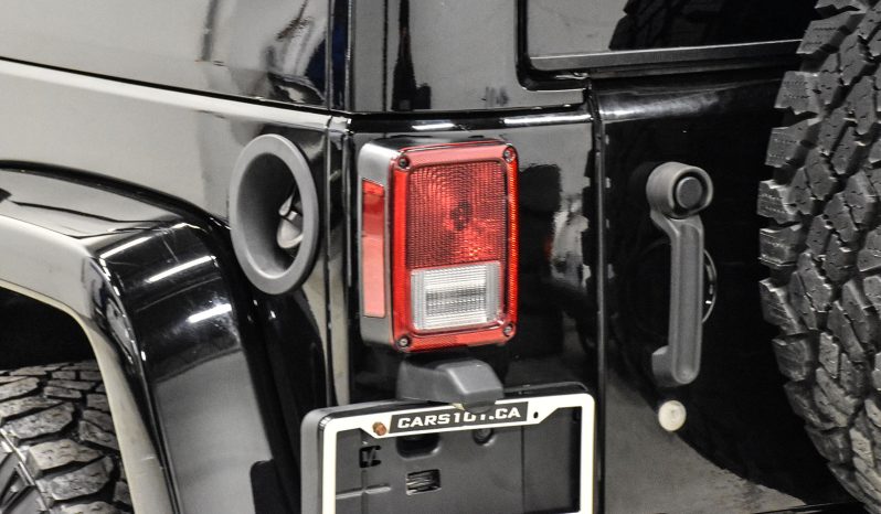 2016 Jeep Wrangler Unlimited Sahara full