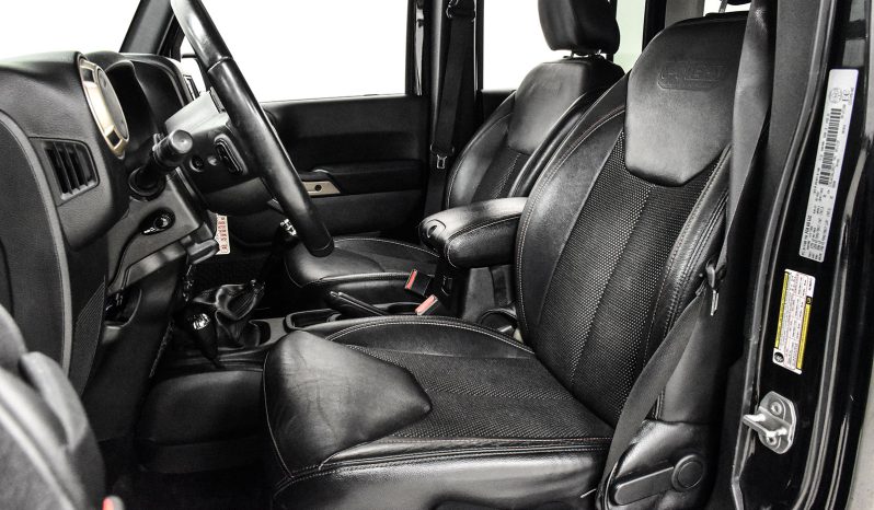 2016 Jeep Wrangler Unlimited Sahara full