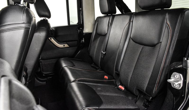 2016 Jeep Wrangler Unlimited Sahara full