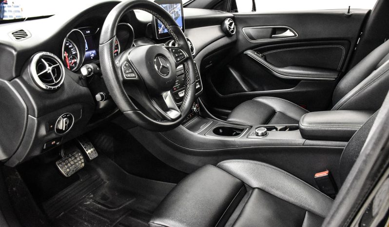 2018 Mercedes-Benz CLA 250 full