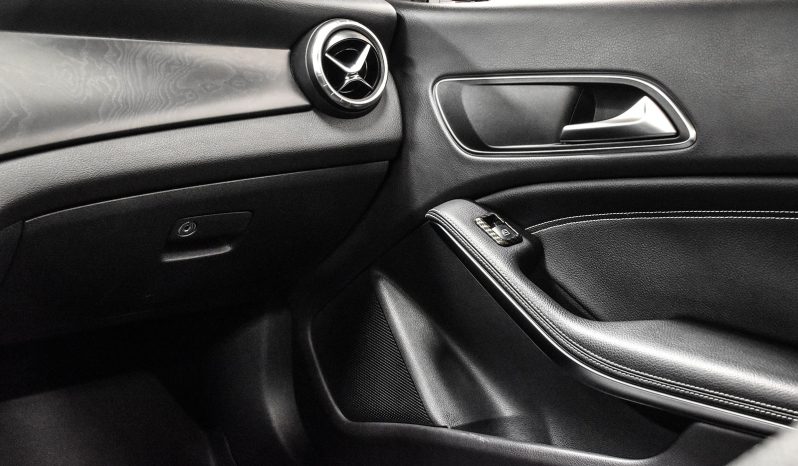 2018 Mercedes-Benz CLA 250 full
