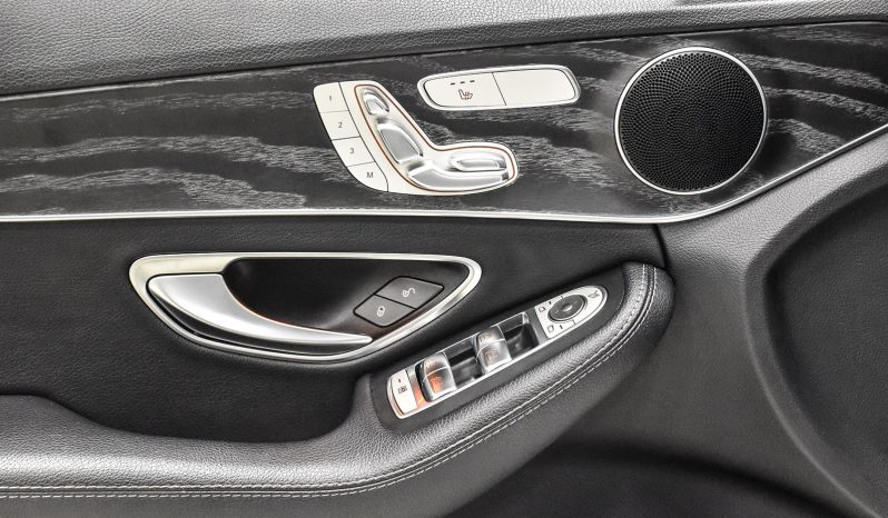 2019 Mercedes-Benz C 300 full