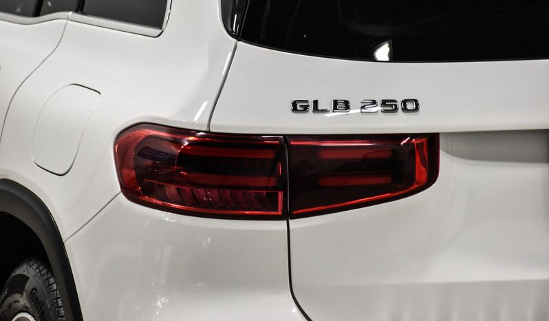 2024 Mercedes-Benz GLB 250 full