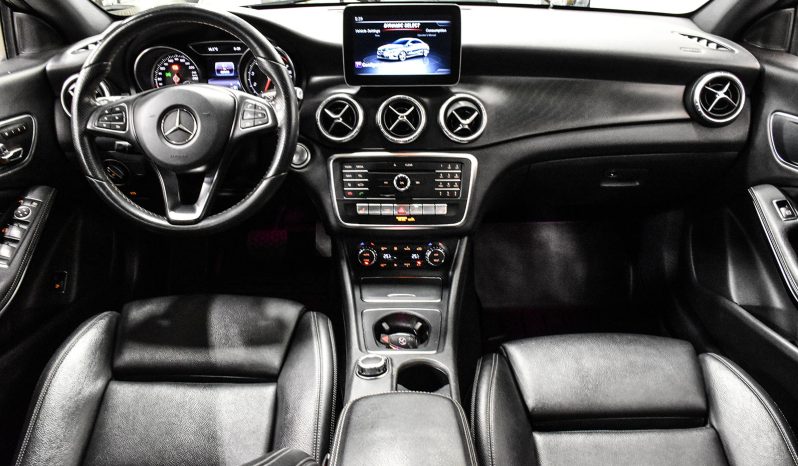 2018 Mercedes-Benz CLA250 full