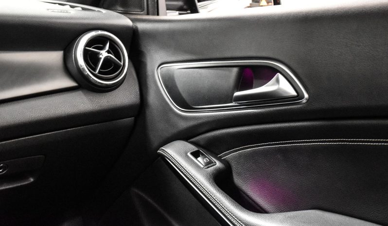 2018 Mercedes-Benz CLA250 full
