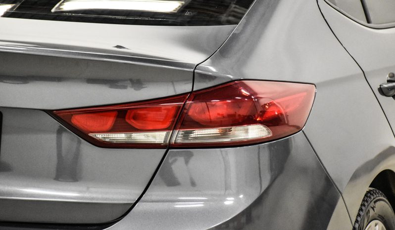2018 Hyundai Elantra full