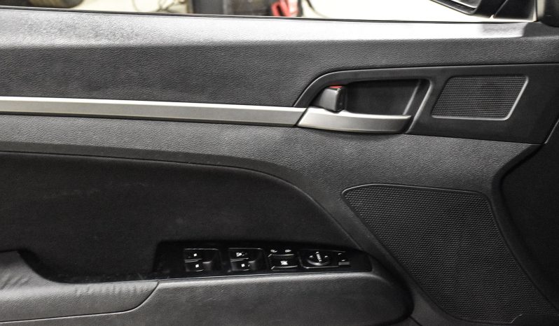 2018 Hyundai Elantra full