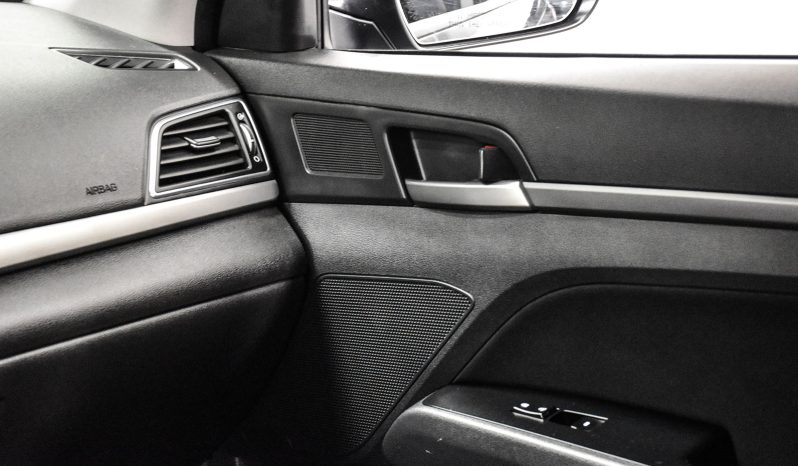 2018 Hyundai Elantra full