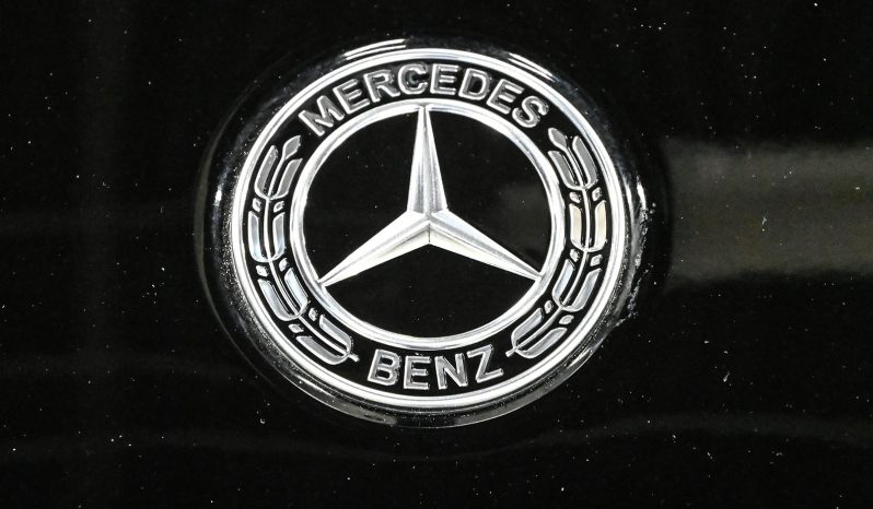 2023 Mercedes-Benz GLB 250 full