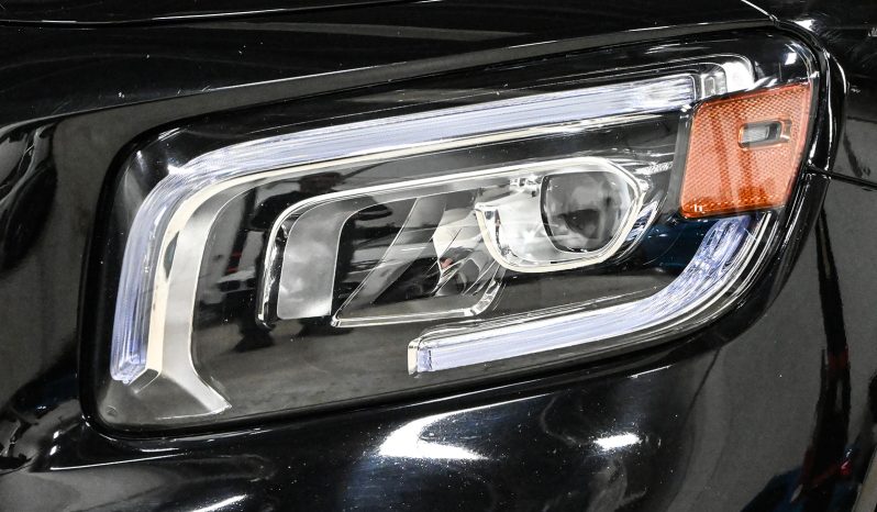 2023 Mercedes-Benz GLB 250 full