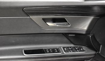 2017 Jaguar XF S full