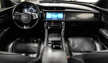 2017 Jaguar XF S full
