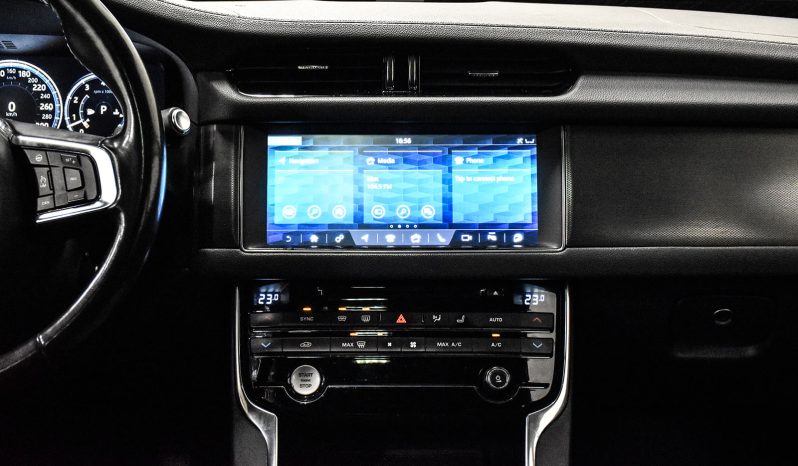 2017 Jaguar XF S full
