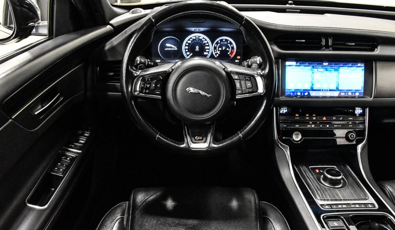 2017 Jaguar XF S full