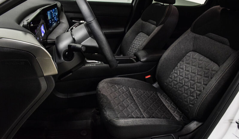 2026 Nissan Kicks SV full