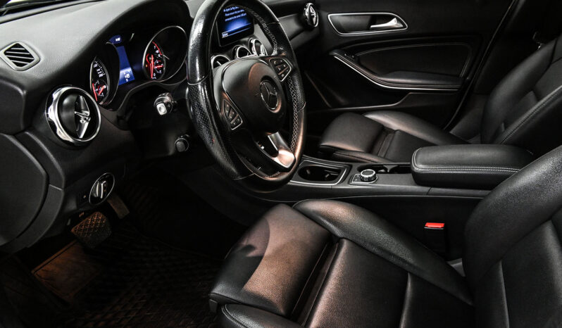 2018 Mercedes Benz GLA 250 full